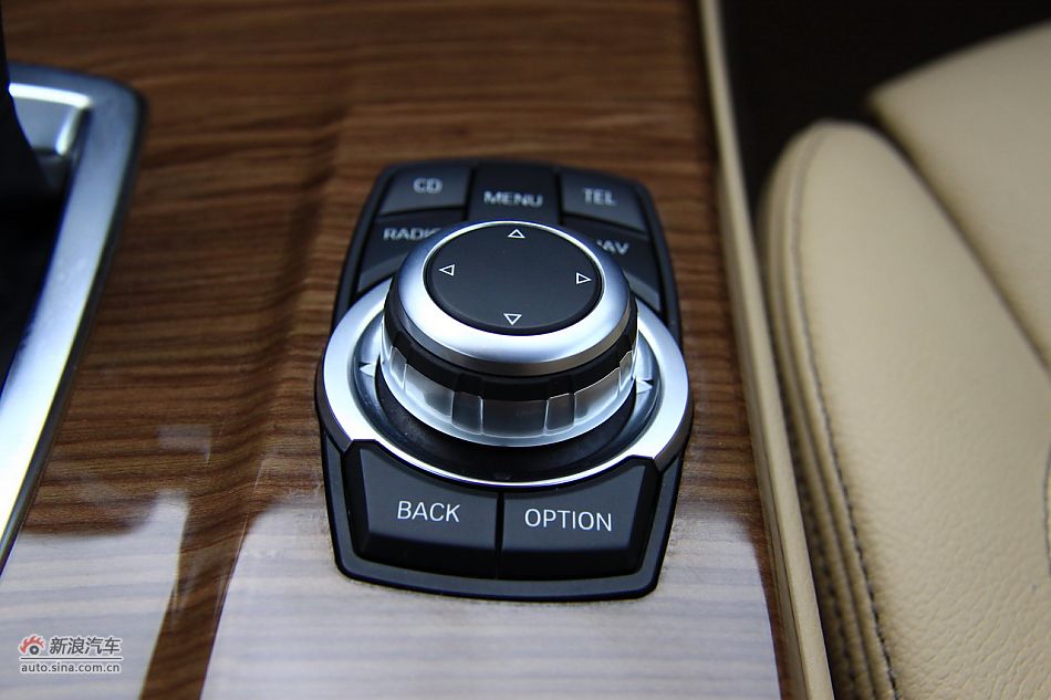 图为全新宝马X3内饰细节