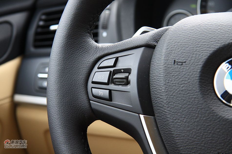 图为全新宝马X3内饰细节