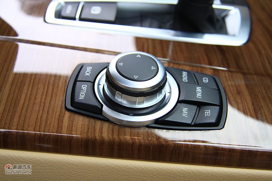 图为全新宝马X3内饰细节