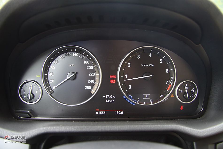 图为全新宝马X3内饰细节