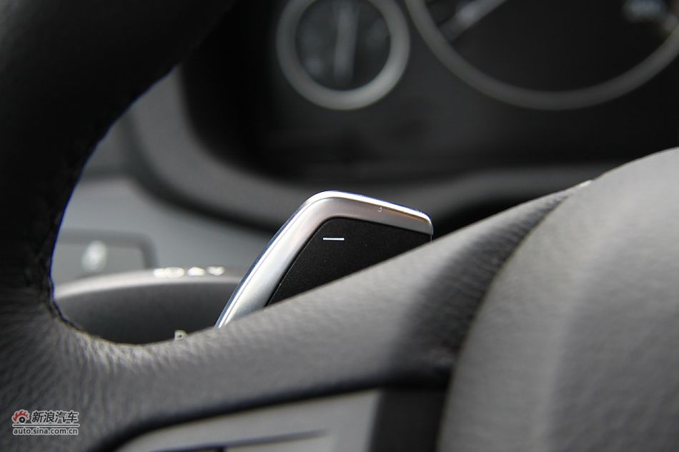 图为全新宝马X3内饰细节