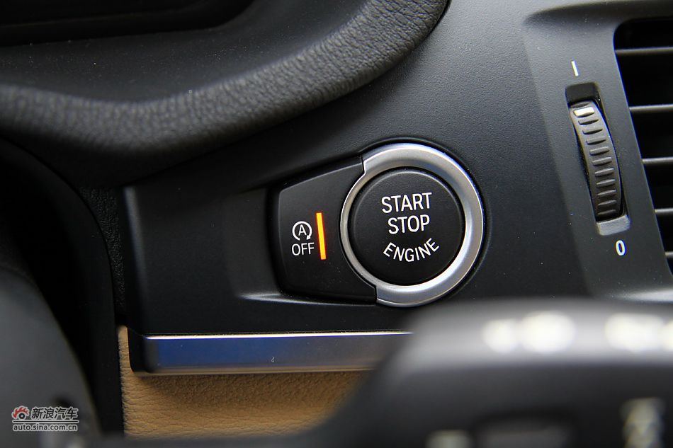 图为全新宝马X3内饰细节