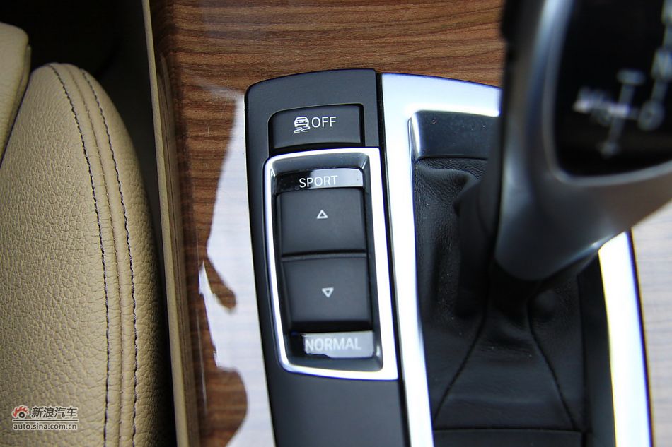 图为全新宝马X3内饰细节