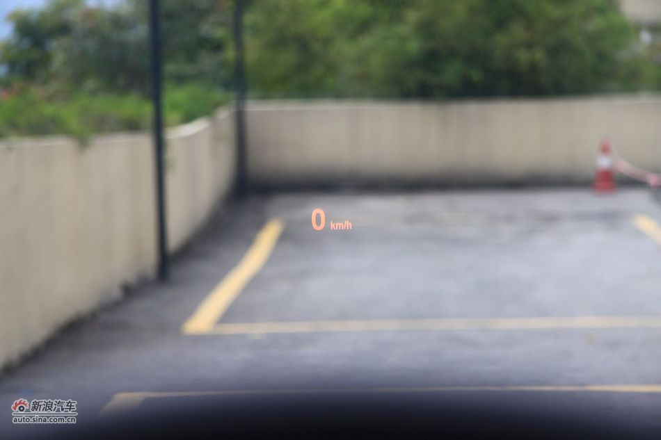 图为全新宝马X3内饰细节