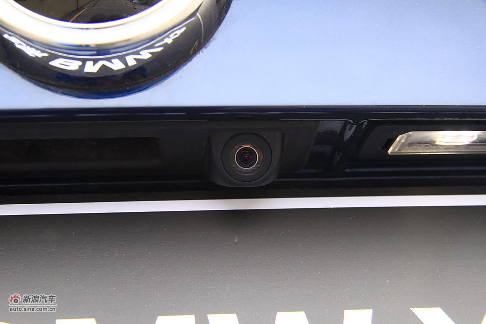 图为全新宝马X3外观细节