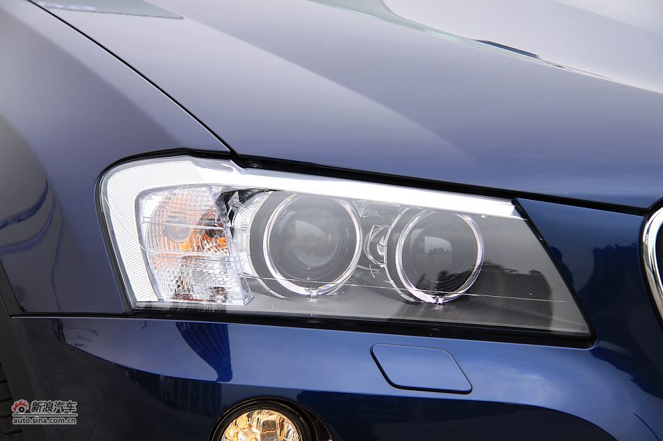 图为全新宝马X3外观细节