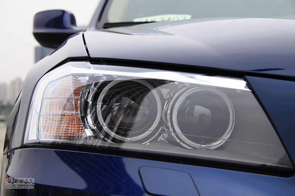 图为全新宝马X3外观细节