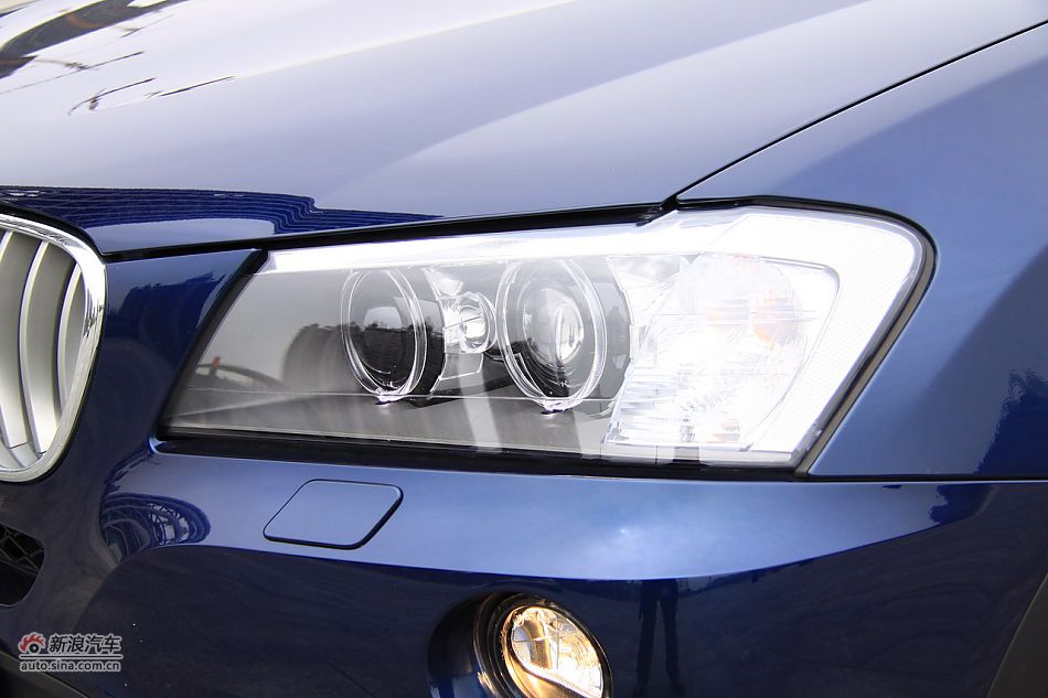 图为全新宝马X3外观细节