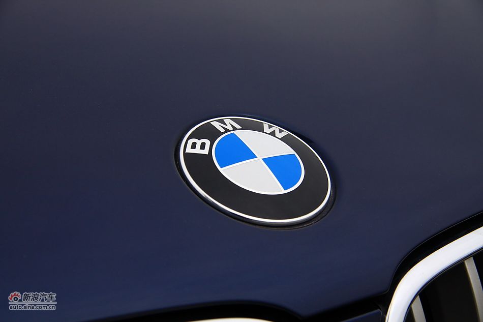 图为全新宝马X3外观细节