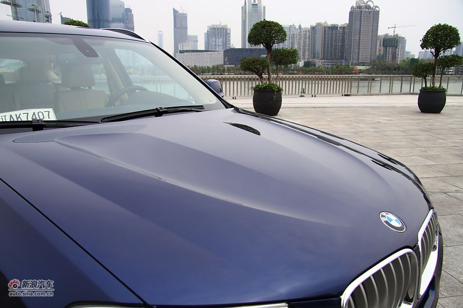 图为全新宝马X3外观细节