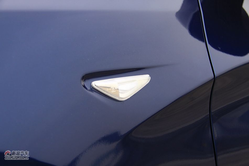 图为全新宝马X3外观细节