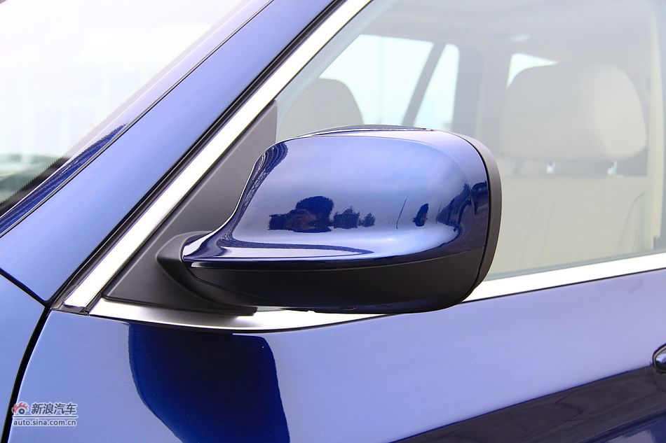 图为全新宝马X3外观细节