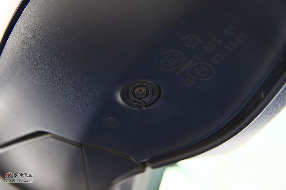 图为全新宝马X3外观细节