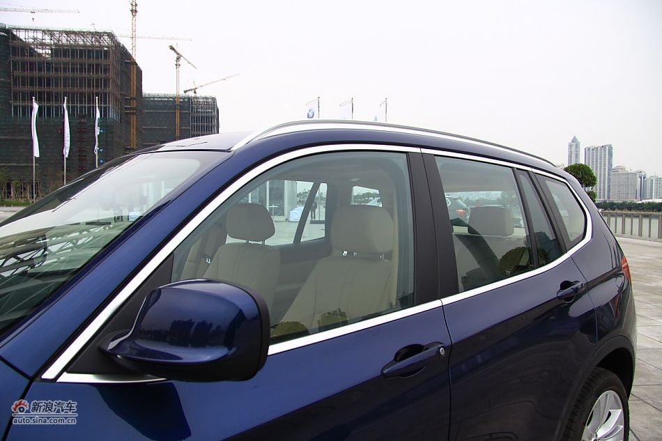 图为全新宝马X3外观细节