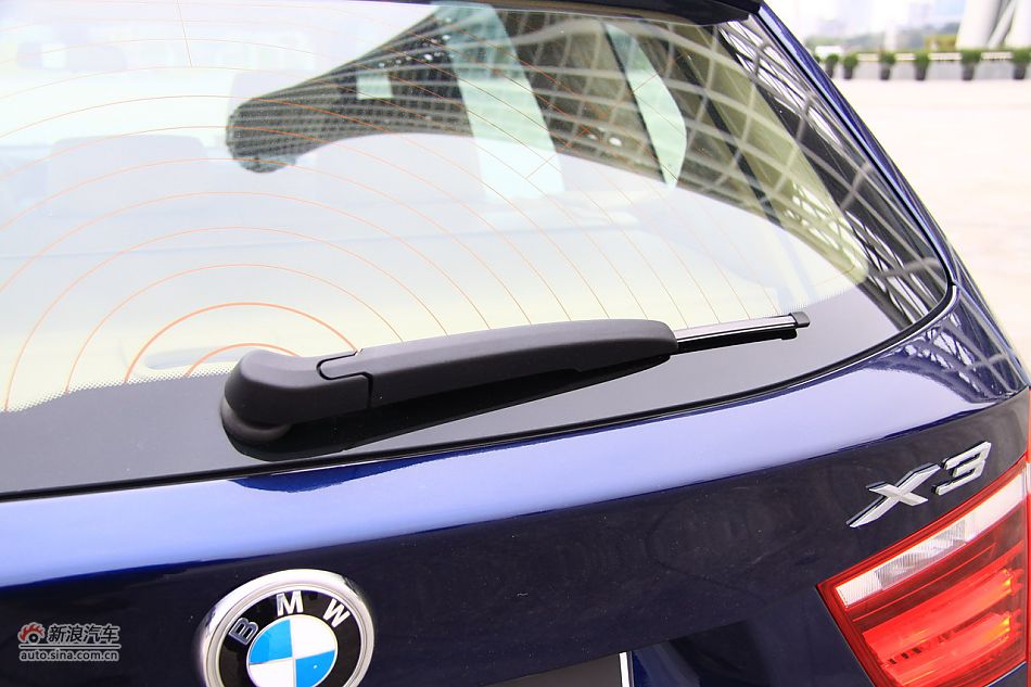 图为全新宝马X3外观细节