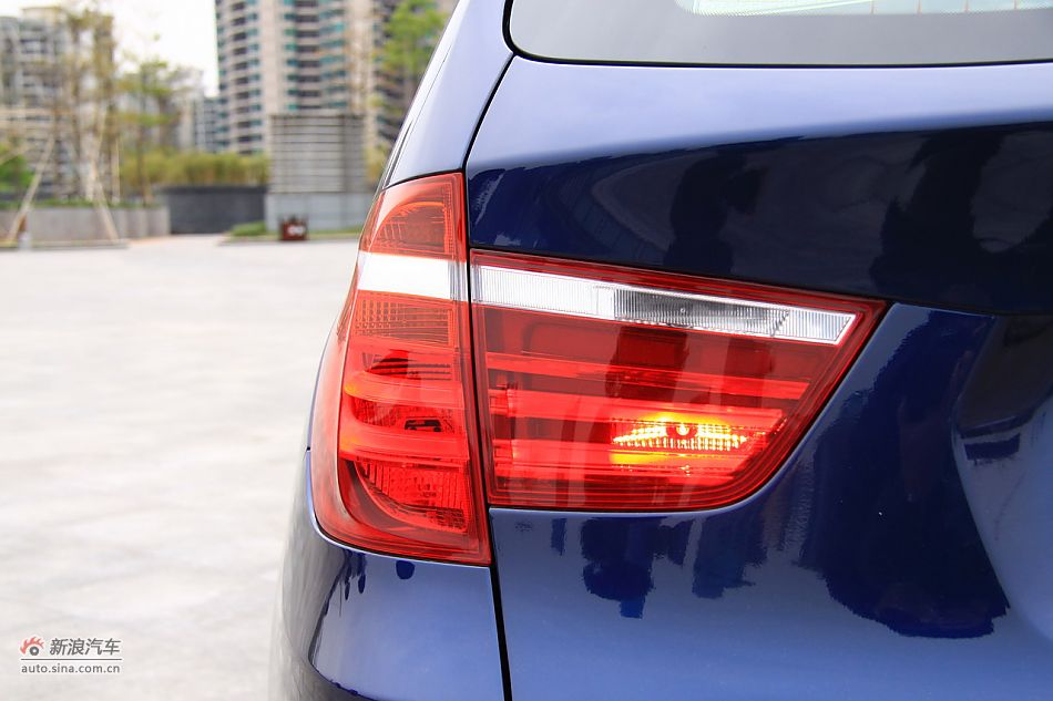 图为全新宝马X3外观细节