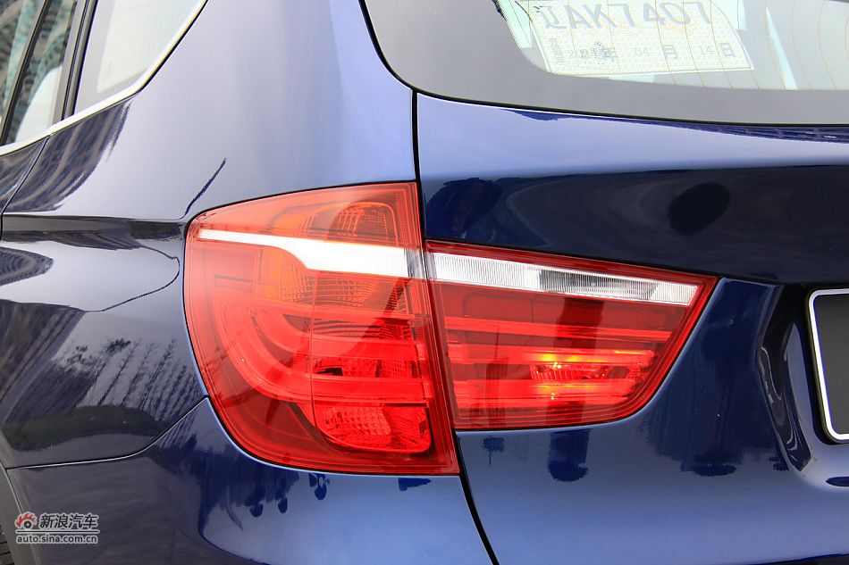 图为全新宝马X3外观细节