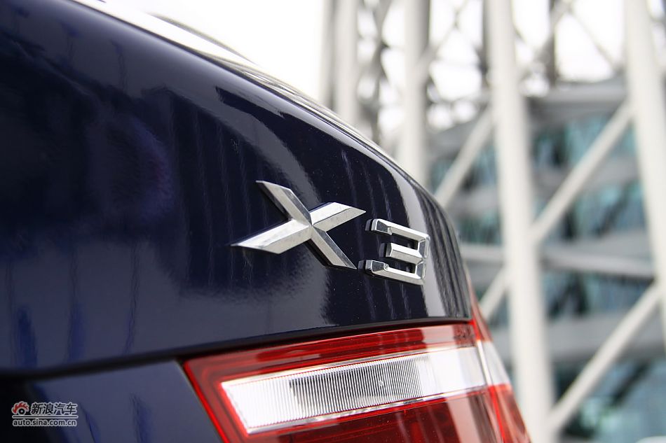 图为全新宝马X3外观细节