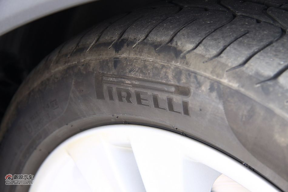 图为全新宝马X3外观细节