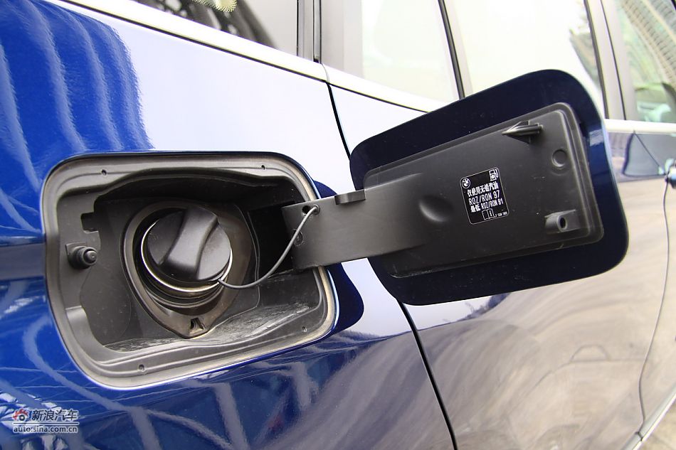 图为全新宝马X3外观细节