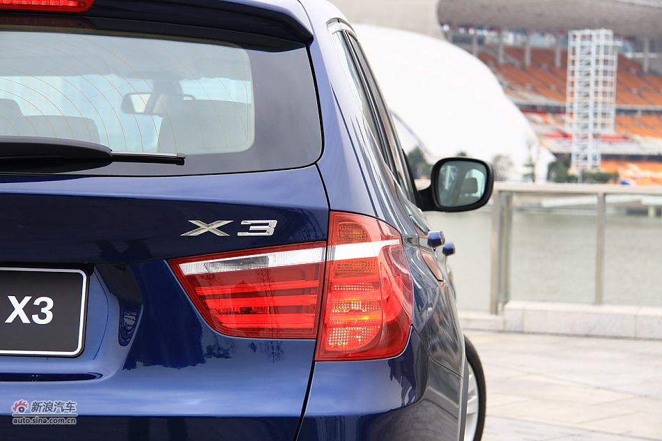 图为全新宝马X3外观细节