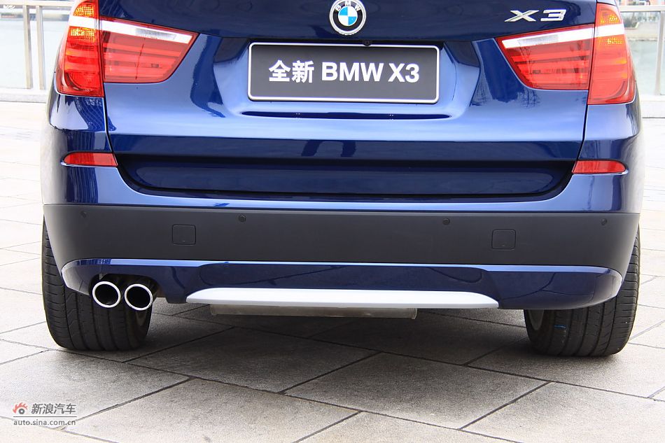 图为全新宝马X3外观细节
