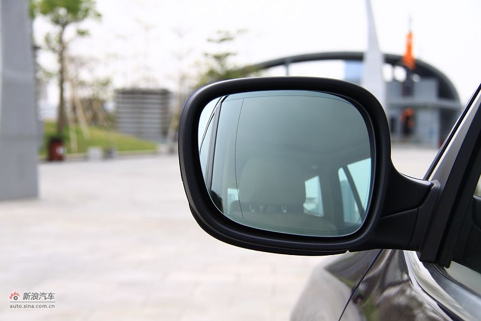 图为全新宝马X3外观细节