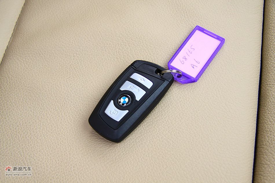 图为全新宝马X3内饰细节