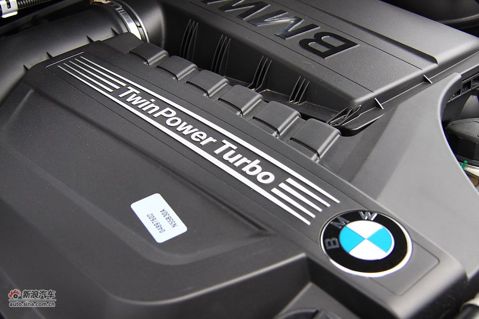 图为全新宝马X3发动机