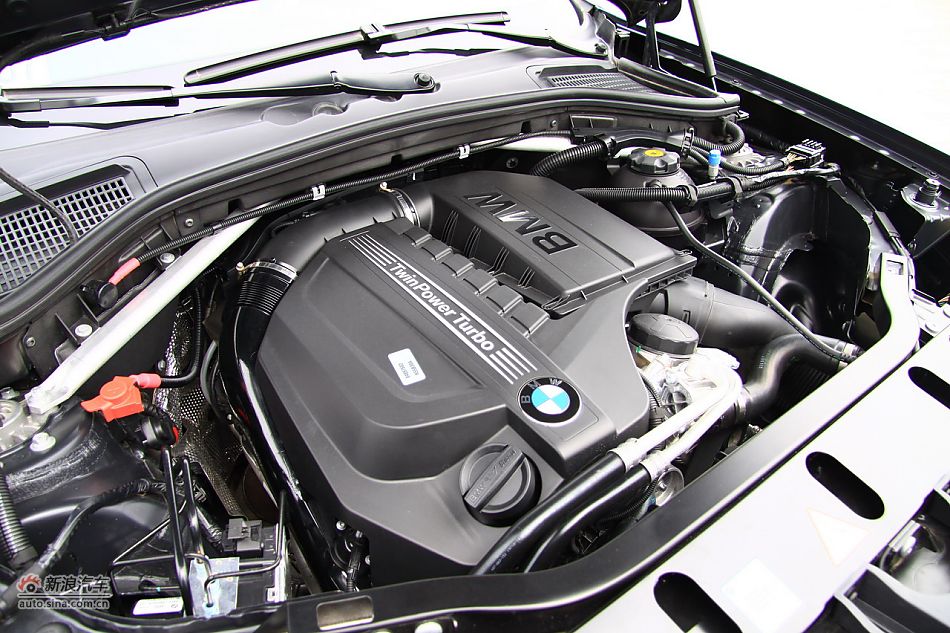 图为全新宝马X3发动机
