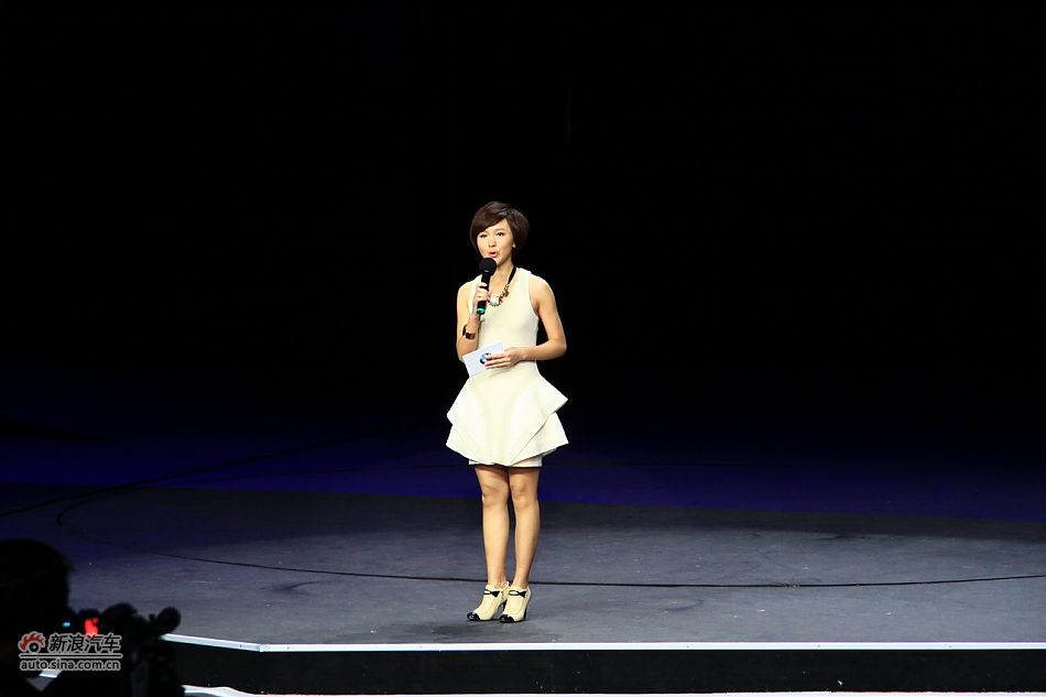 宝马新X3上市发布会主持人