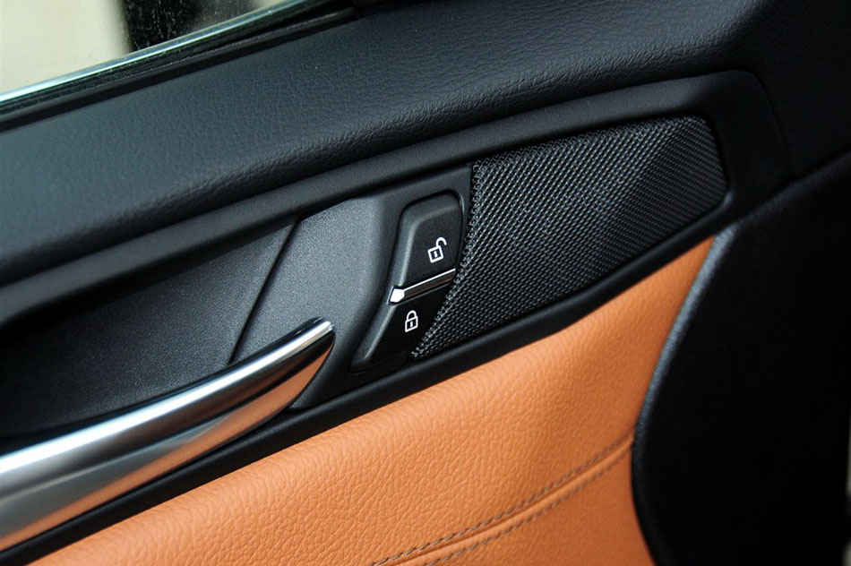 2014款 xDrive28i X设计套装 座椅空间