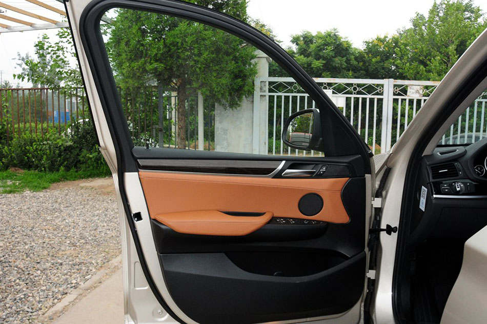 2014款 xDrive28i X设计套装 座椅空间