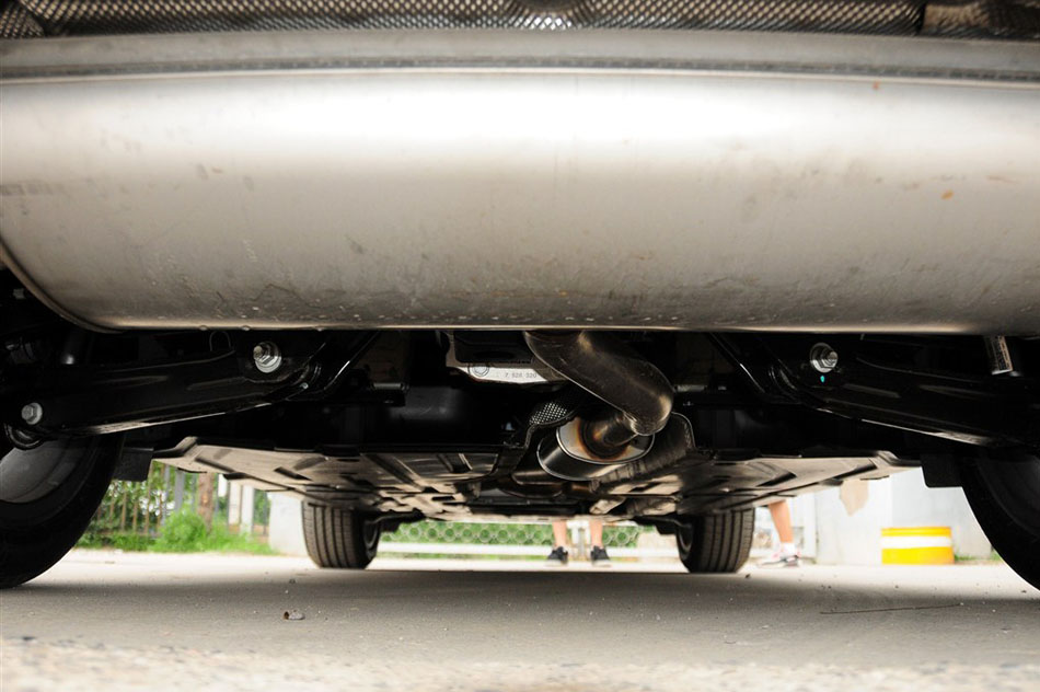 2014款 xDrive28i X设计套装 引擎底盘