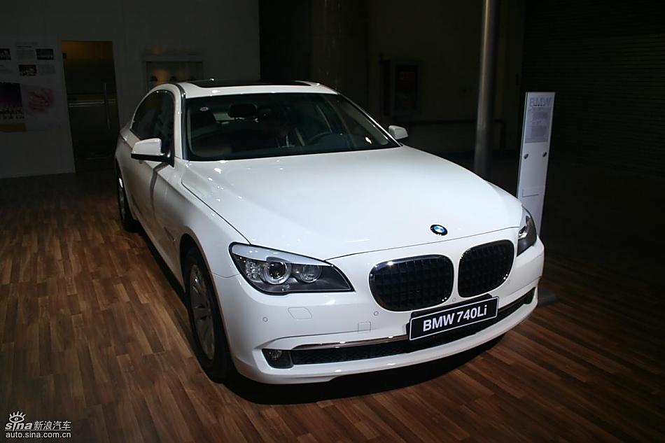 宝马740Li