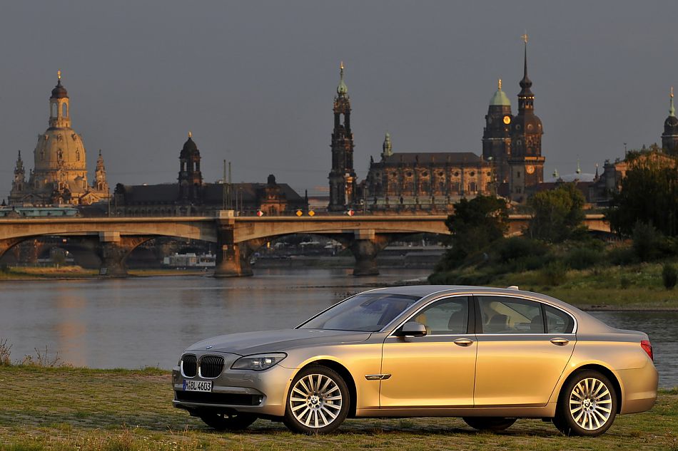 宝马全新一代750Li