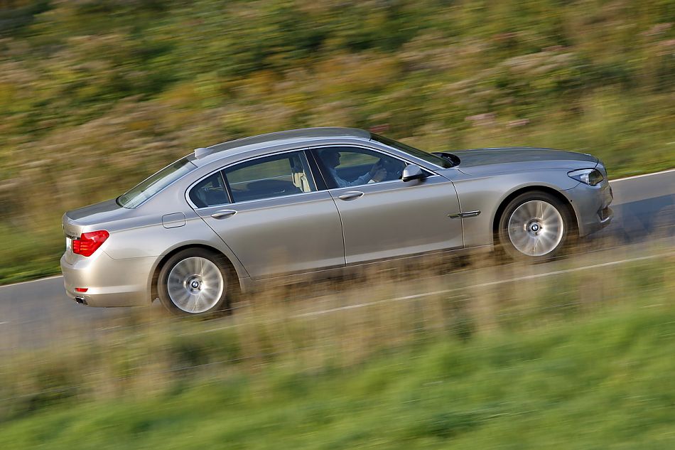 宝马全新一代750Li