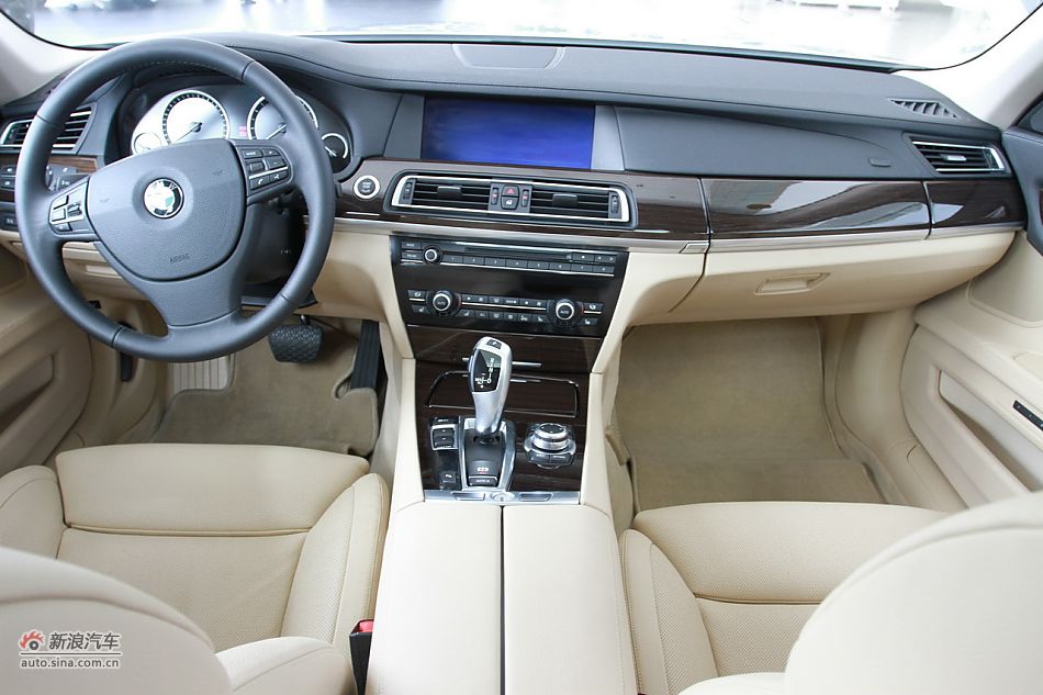 2009款宝马740Li豪华型