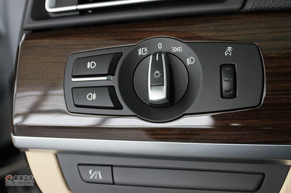 2009款宝马740Li豪华型