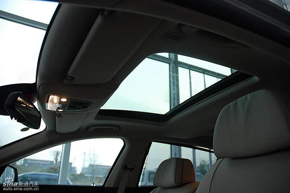 宝马新7系到店内饰实拍图