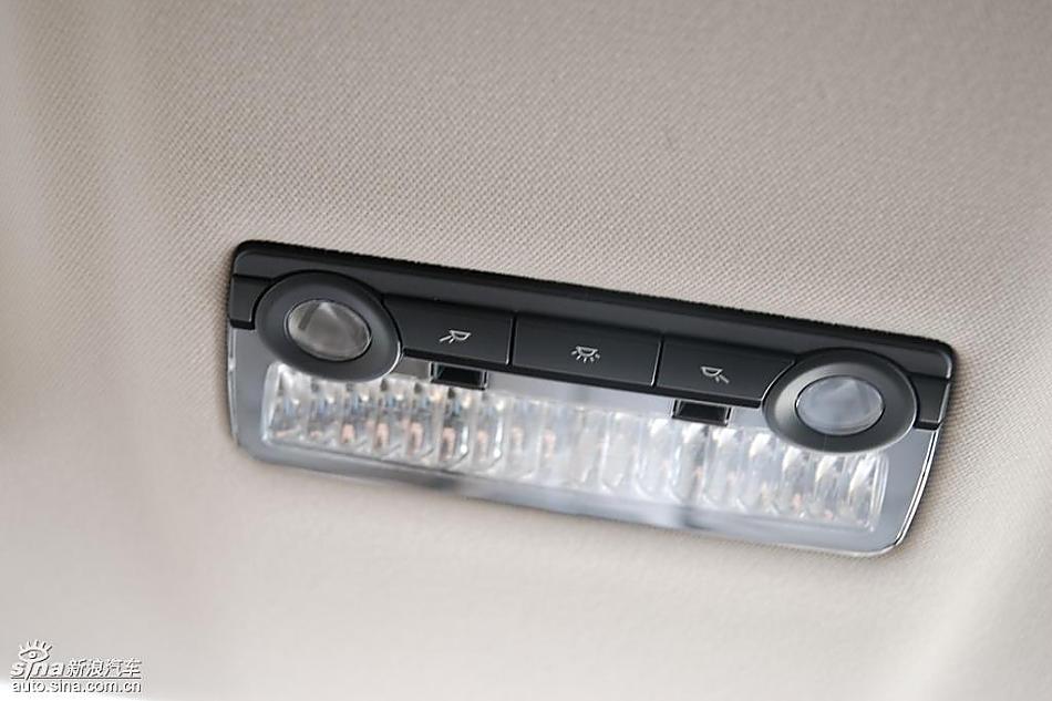 宝马新7系到店内饰实拍图