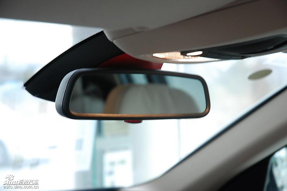 宝马新7系到店内饰实拍图