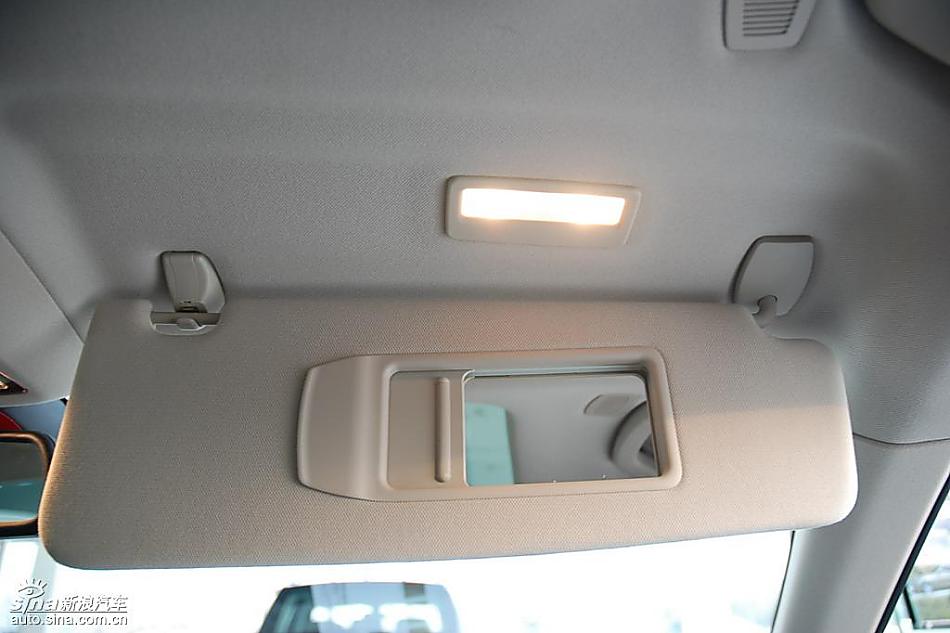 宝马新7系到店内饰实拍图