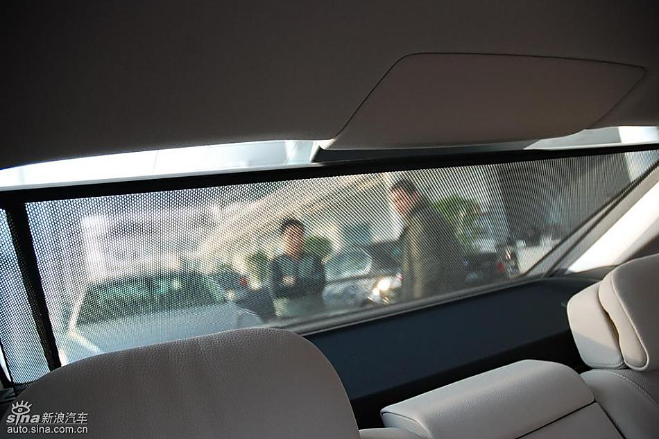 宝马新7系到店内饰实拍图