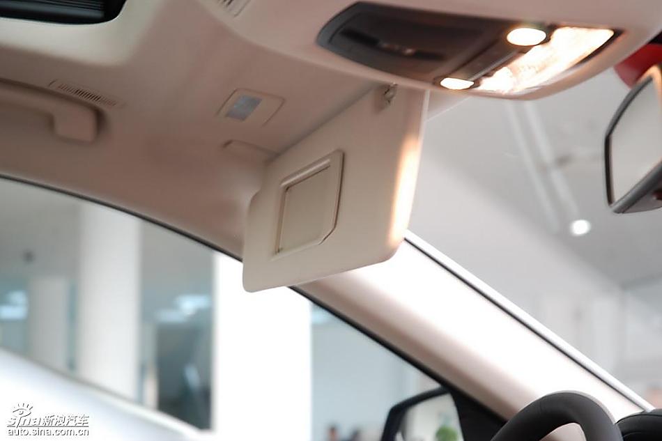 宝马新7系到店内饰实拍图