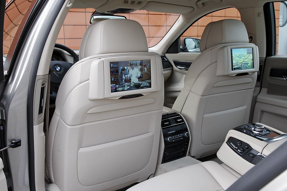 宝马全新一代750Li