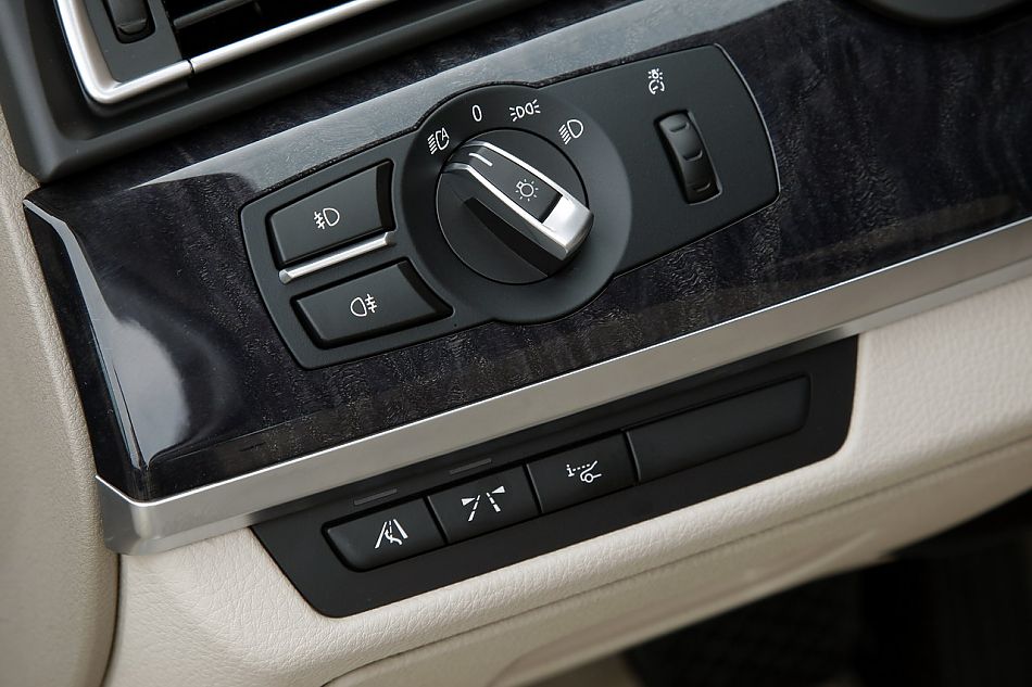 宝马全新一代750Li