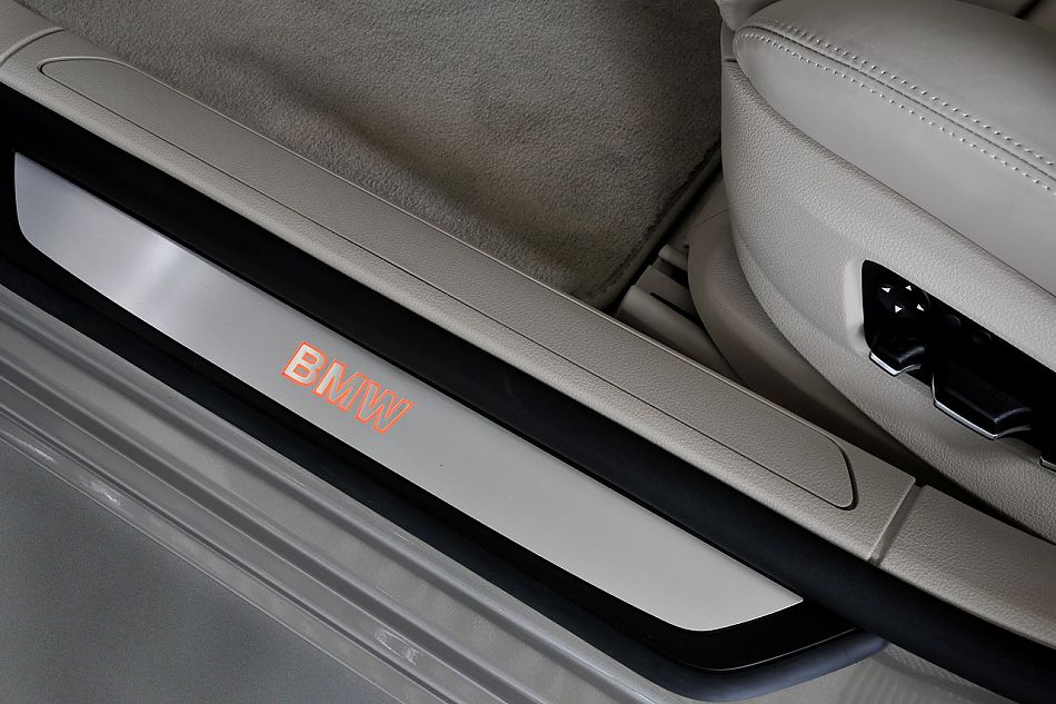 宝马全新一代750Li