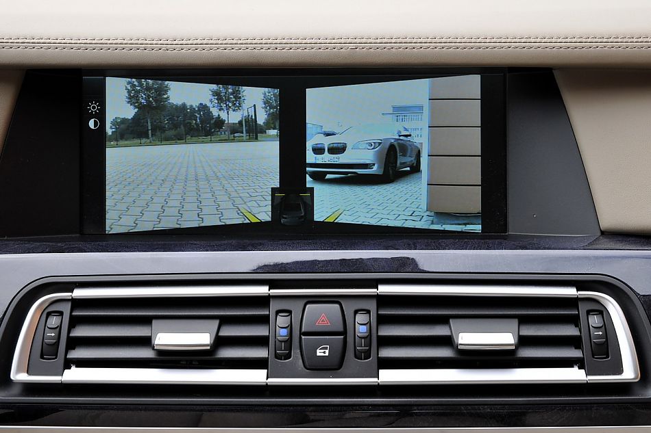 宝马全新一代750Li