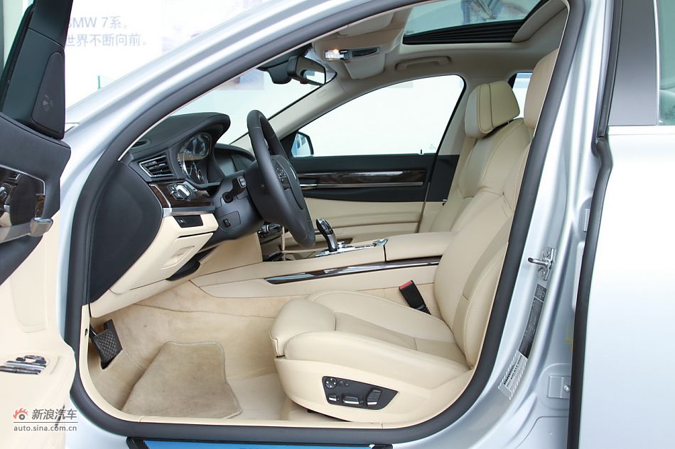 2009款宝马740Li豪华型